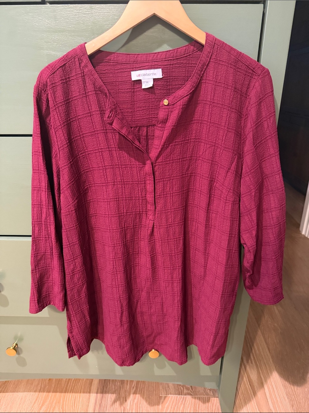 Liz Claiborne Raspberry Textured Split-Neck Long Sleeve Top